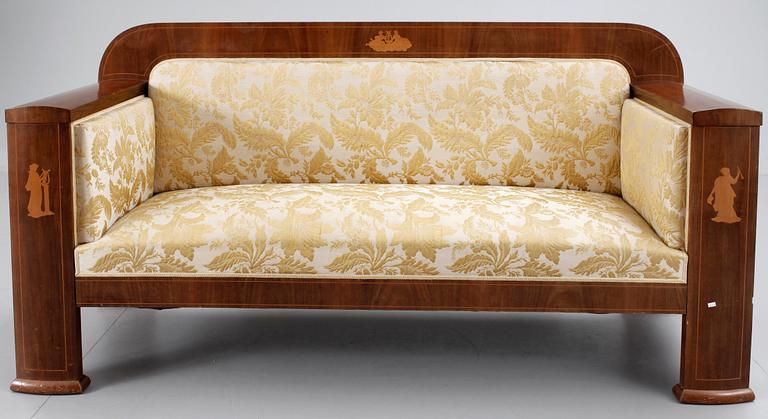 SALONGSGRUPP, Karl Johanstil, 8 delar, 1900-talets första hälft.