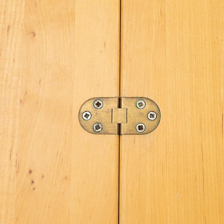 Börge Lindau & Bo Lindekrantz, A 'Simsalabim' table, Blå Station, ca 2000.
