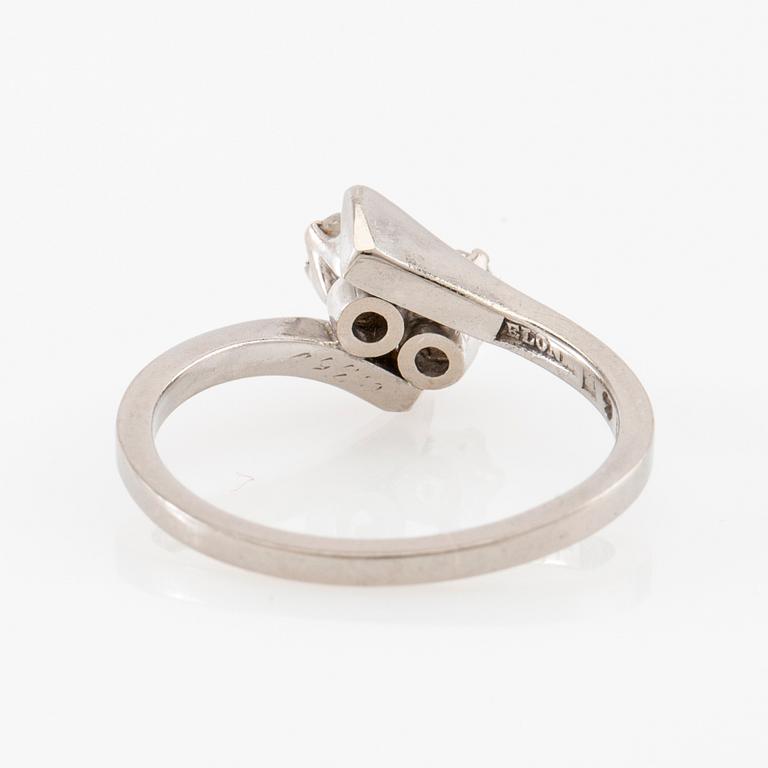 Elon Arenhill, ring "Twin ring" 18K white gold with diamonds, Malmö 1970.