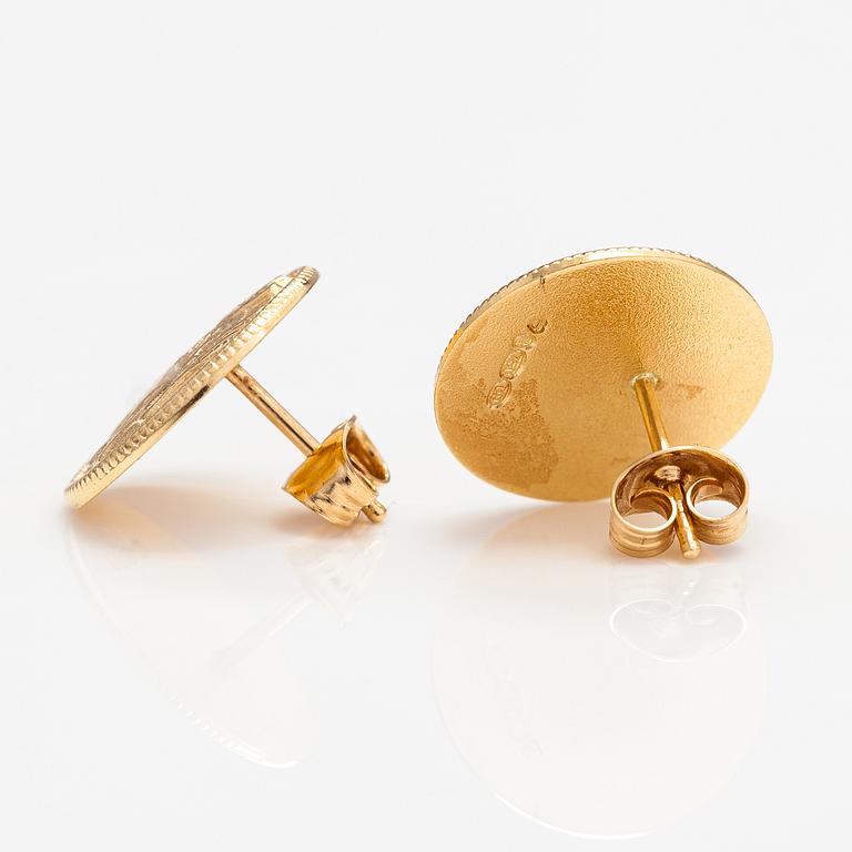 A pair of 18K gold earrings "Sun lion". Kalevala koru, Helsinki 2005.