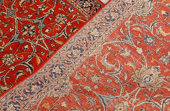 A Sarouk runner, 410 x 80 cm.