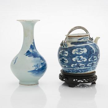 Two Chinese porcelain vases and a teapot, first half of the 20th century.