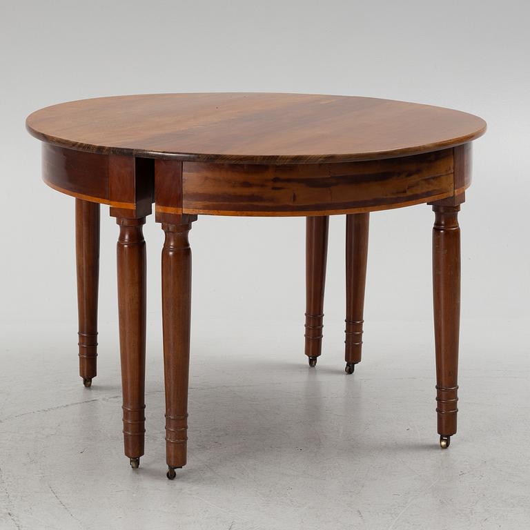 Dining table, 19th century.