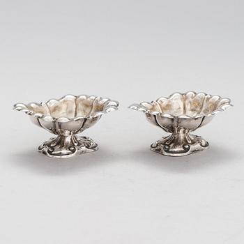 A pair silver salt cellars, maker's mark of Roland Mellin, Helsinki Finland 1856.