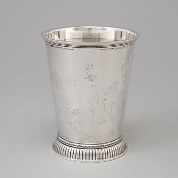 Three Swedish 201th century silver beakers, mark of K Andersson, Carlman and ARG, Stockholm 1903-1949.