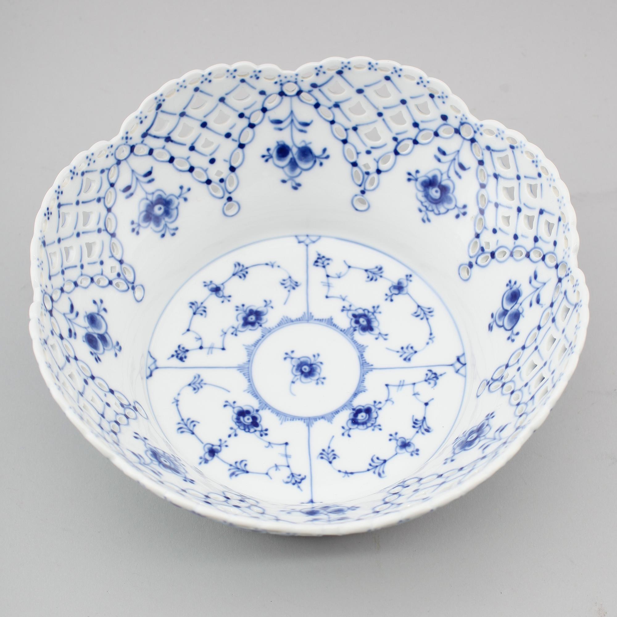 SKÅL, porslin, "Musselmalet", Royal Copenhagen.