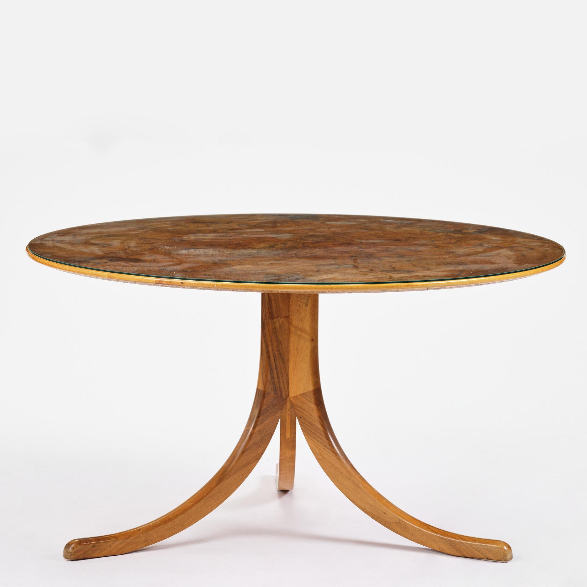 Josef Frank, a walnut veneered table model 1028, Firma Svenskt Tenn, pre 1985.