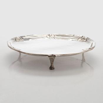 Serving dish, silver, 18th century, indistinct mark.