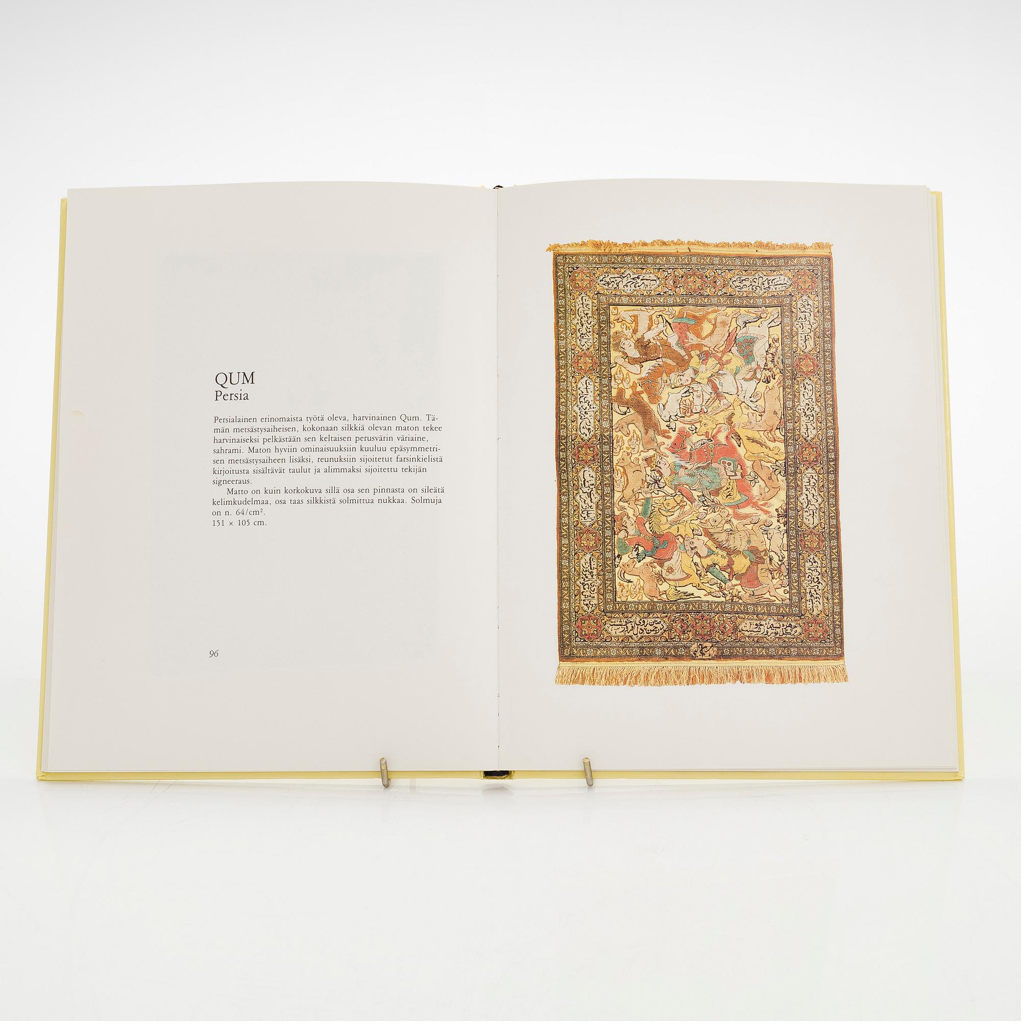 Matta, old, relief med silke, Ghom, signerad, ca 151 x 105 cm.
