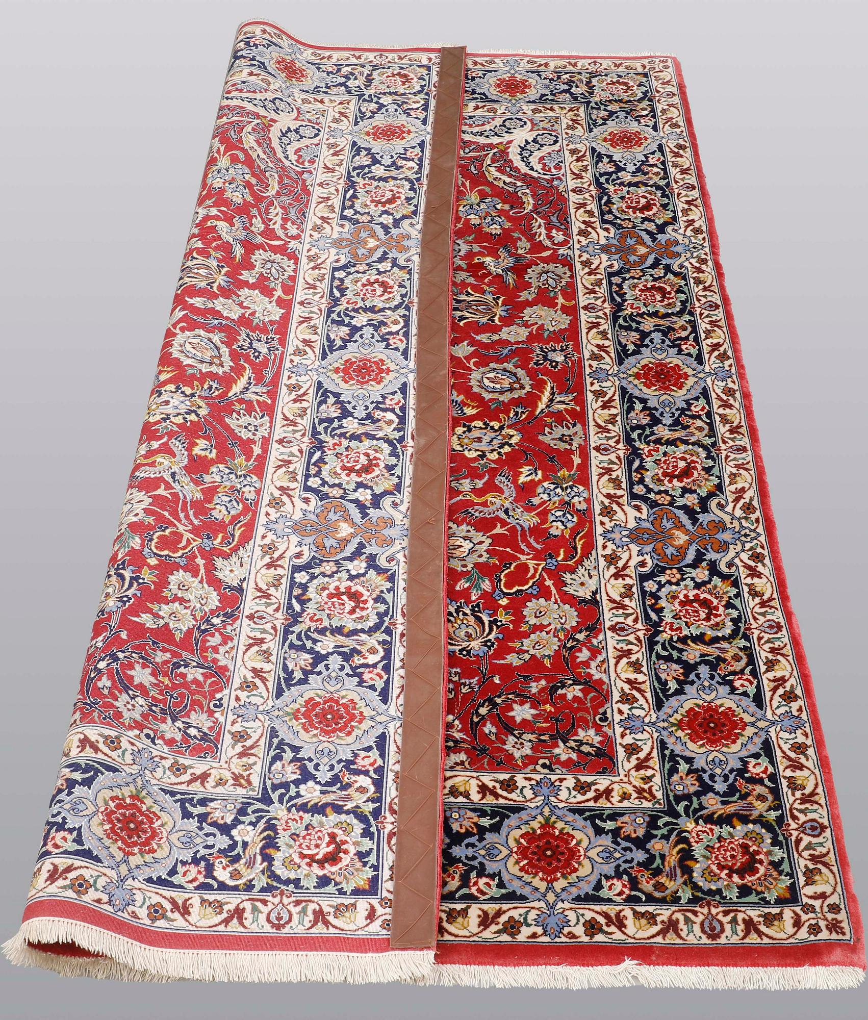 A rug, Figural Esfahan, ca 172 x 110 cm.