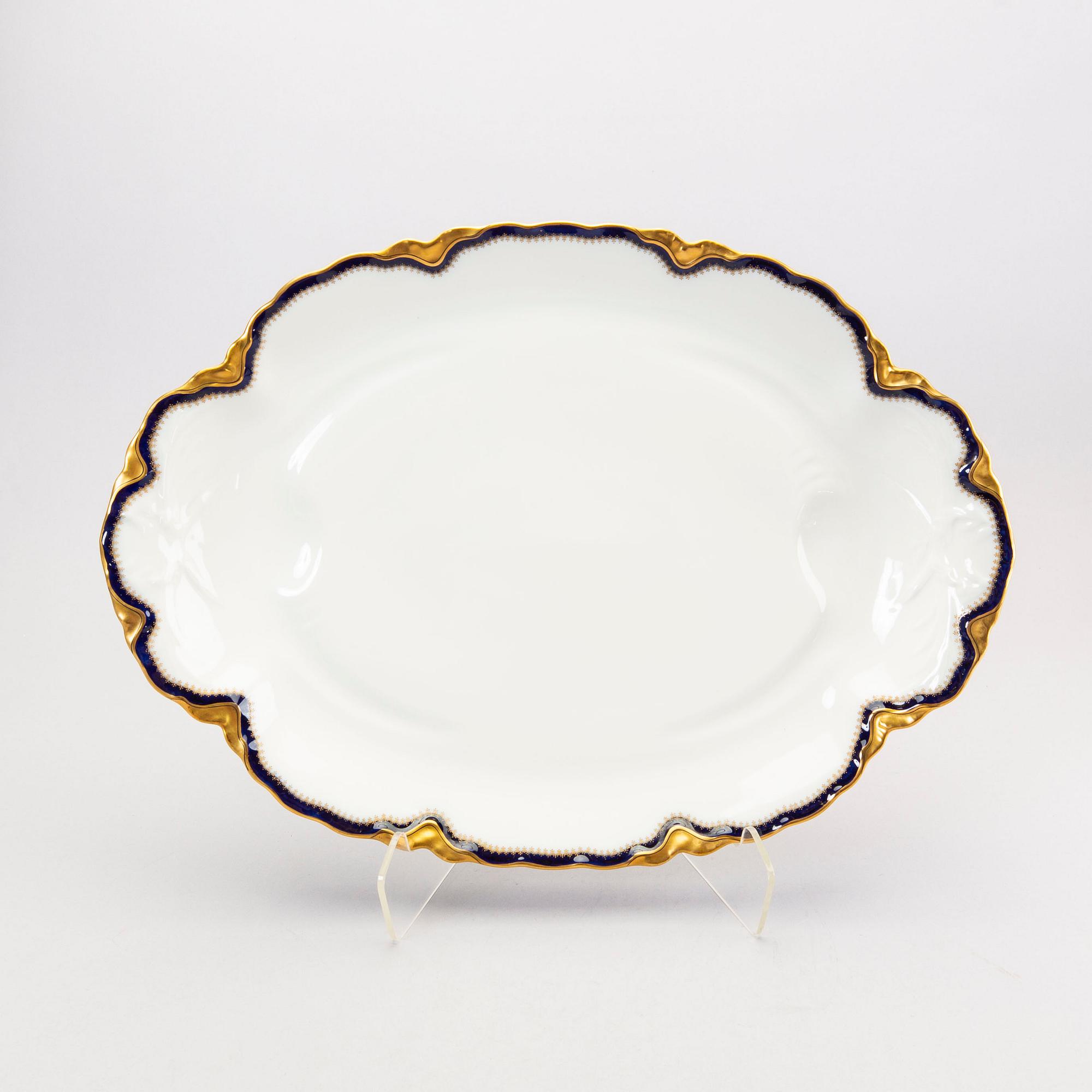 A 122 pcs of Limoges porcelain dinner service.