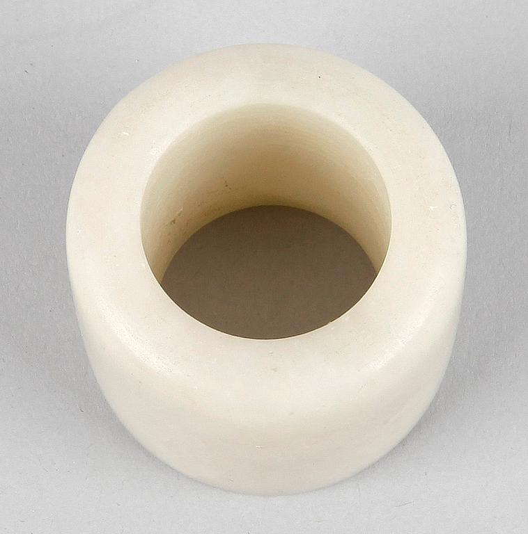 RING, nefrit, Kina 1900/2000-tal.