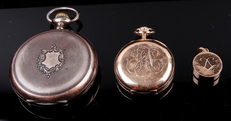 KOMPASS SAMT FICKUR, 2 st, guld och silver, 1900-tal.