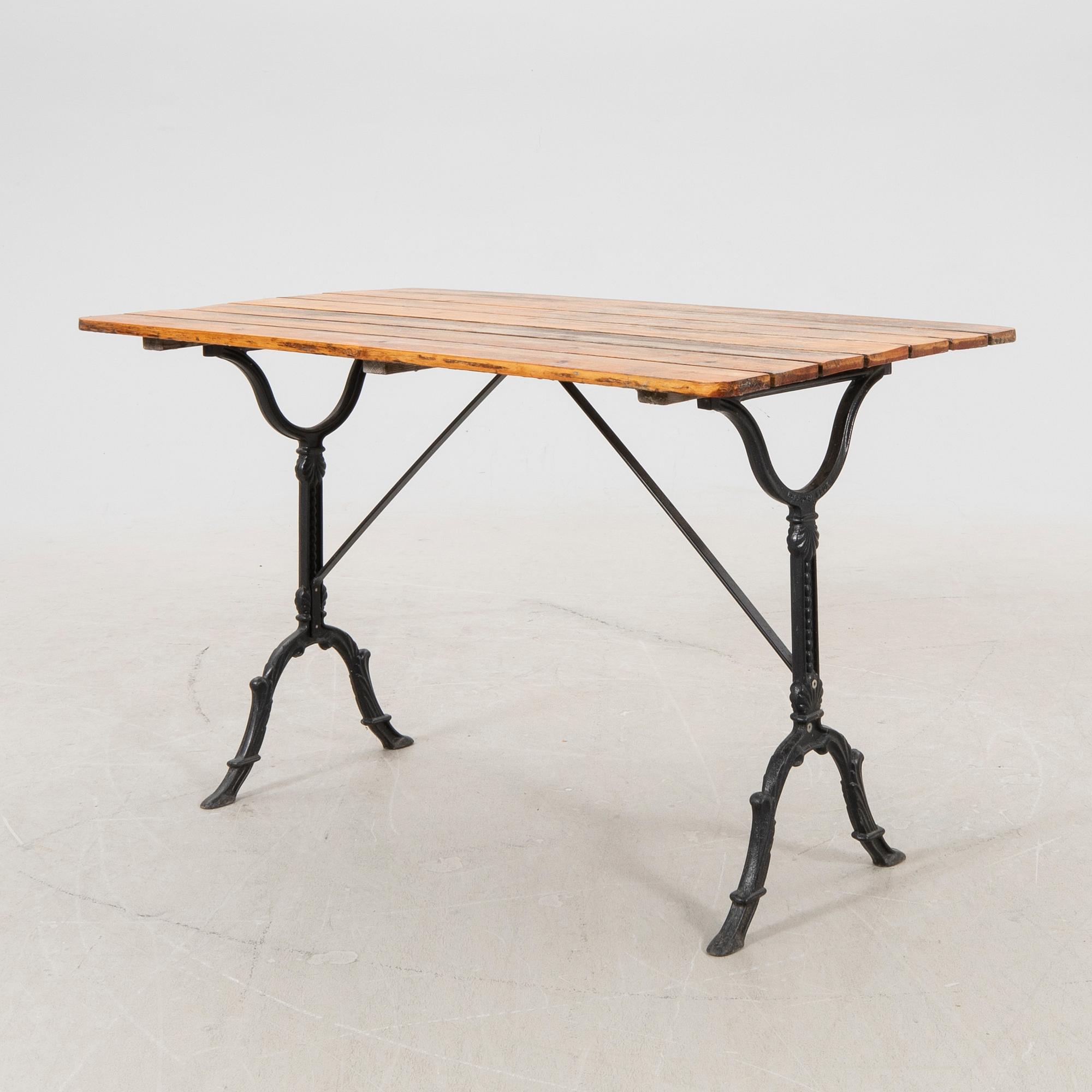 A two pcs Btarums bruks garden suit later part of the 20th century.