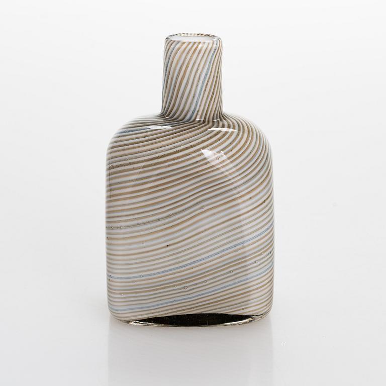 Heikki Orvola, a filigree glass bottle, signed Heikki Orvola Nuutajärvi Notsjö.