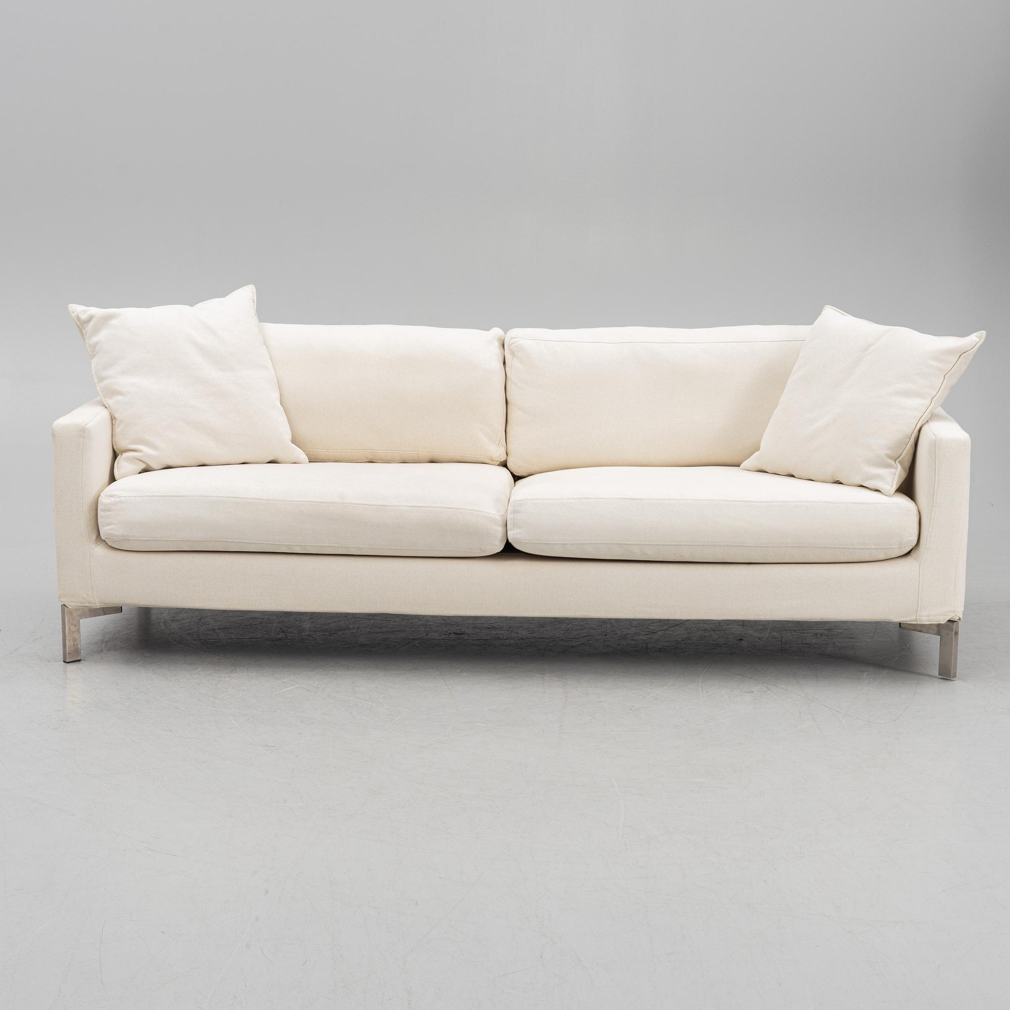 A "Slice" sofa from Eilersen.