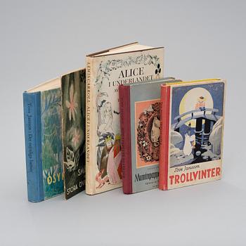 Four books by Tove Jansson and one by L. Carroll illustrated by Tove Jansson. 1945-1966. Signed drawing in one book.