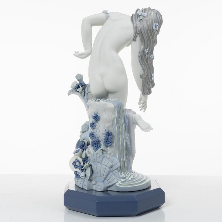 José Javier Malavia, figurine, "Pure Beauty", Lladró, Spain, 2006-2008.