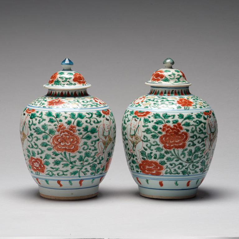 A pair of wucai Transitional jars, 17th Century.