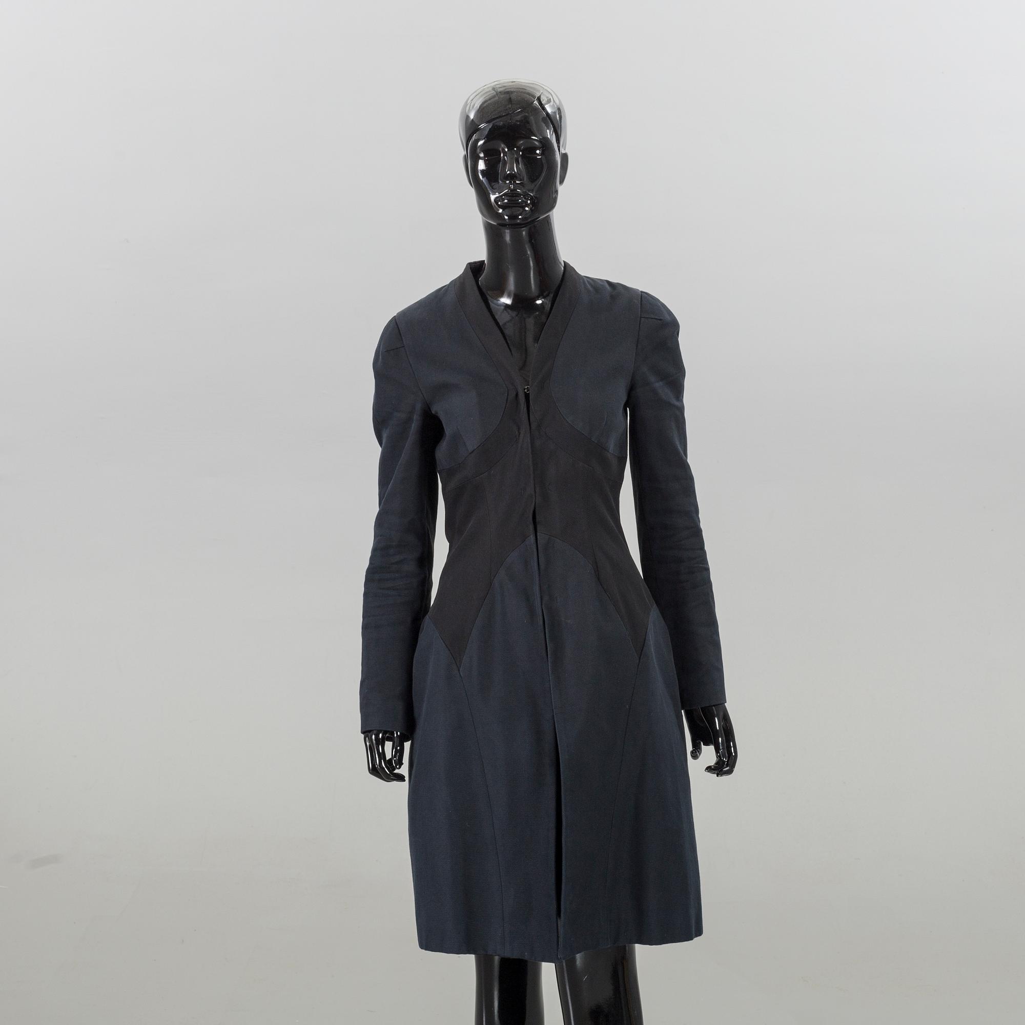 A McQ (Alexander McQueen) COAT. It size 42.