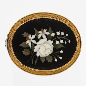 Brosch 14K guld med Florentinsk mosaik i form av blombukett. Sent 1800-tal.