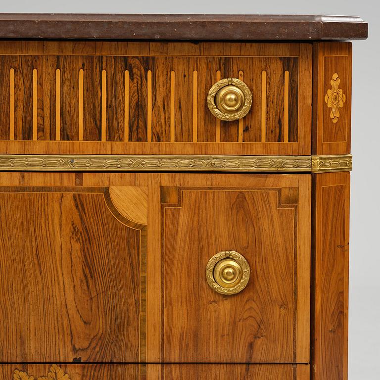 A Gustavian marquetry commode by G. Foltiern (master in Stockohlm 1771-1804).