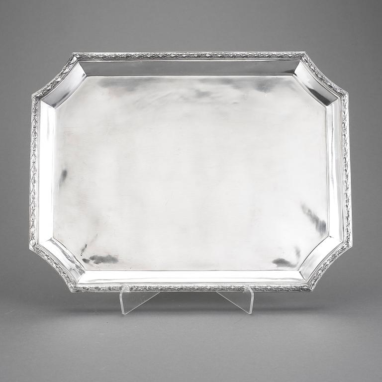 BRICKA, silver, Tyskland, CG Hallberg, 1912. 1502 gram.