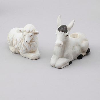 JULKRUBBA, 15 delar, porslin, efter Jenny Nyström, Kalmar Länsmuseum.