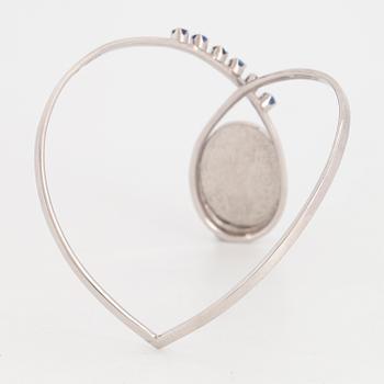 CECILIA JOHANSSON, a white opal and sapphire bangle made in Göteborg 1979.