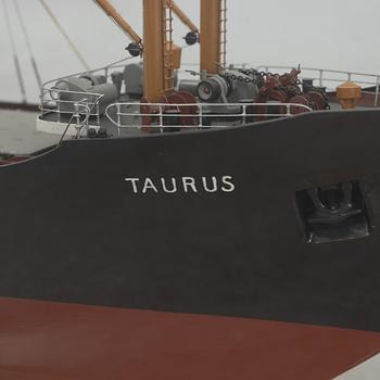 Fartygsmodell, redarmodell av M/S "Taurus", byggd 1960.