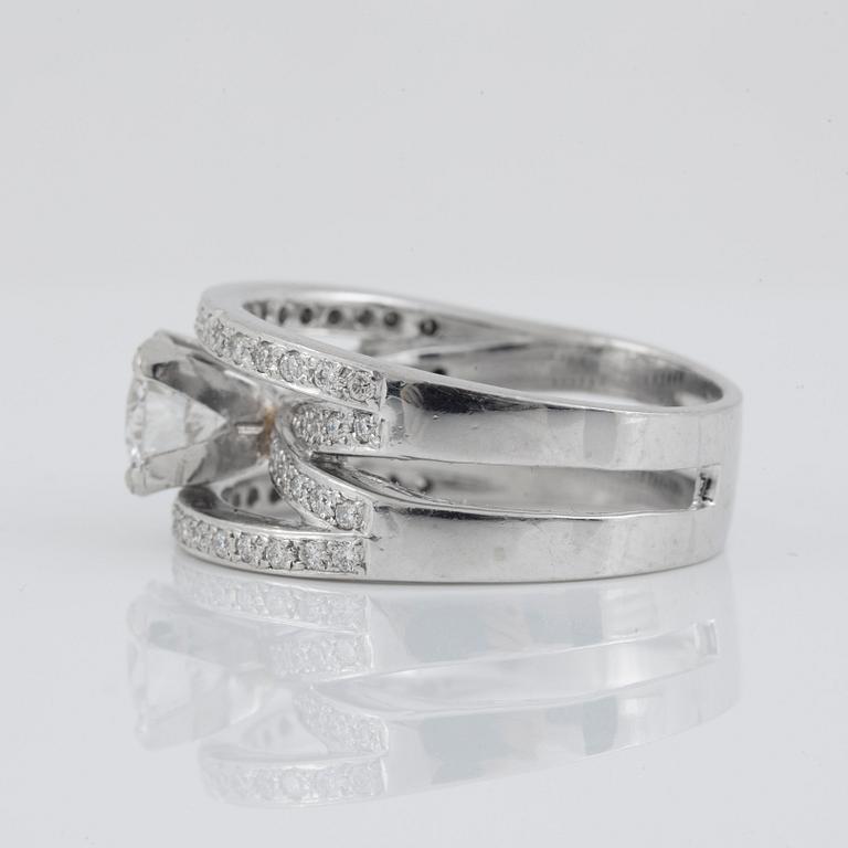 RING med briljantslipad diamant, circa 1.33 ct, kvalitet ca G/VVS.