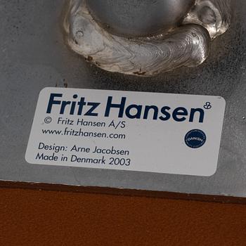 Arne Jacobsen, skrivbordsstol, "Oxford", Fritz Hansen, Danmark, daterad 2003.