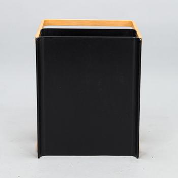 Alvar Aalto, sidobord, modell 915, Artek 2000-tal.