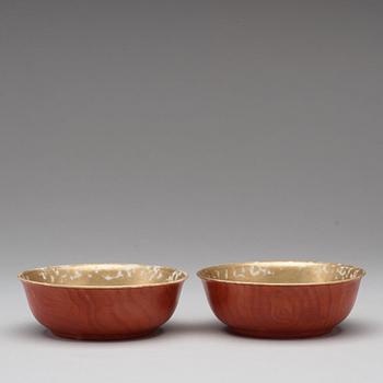 A pair of faux bois bowls, Qing dynasty, Qianlong (1736-95).