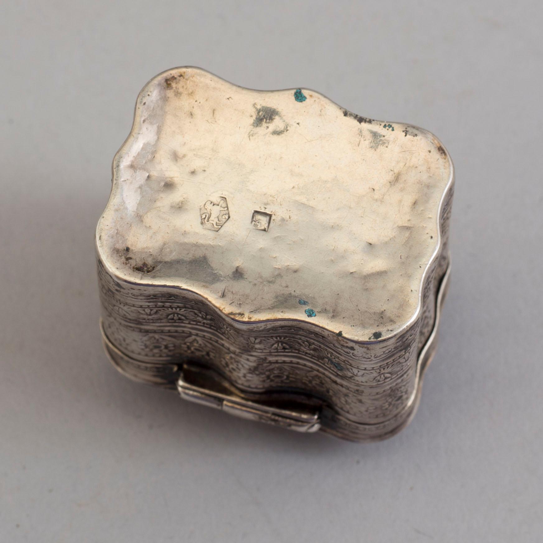 STRÖARE, GRÄDDKANNA, DOSA, silver, 1800-tal och 1900-tal.