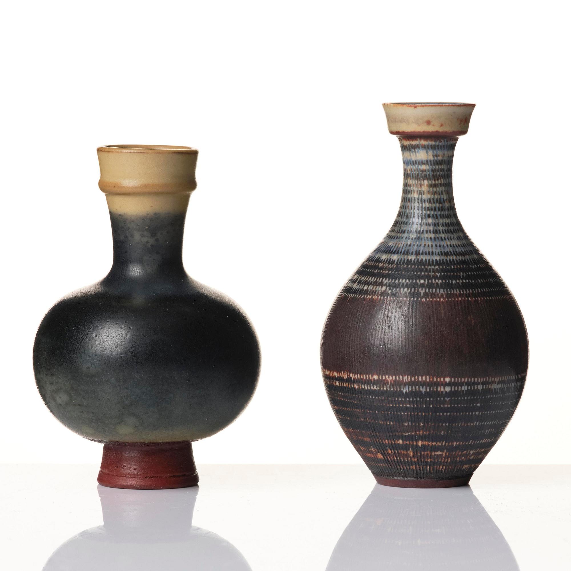 Wilhelm Kåge, a set of two Farsta stoneware vases and a bowl, Gustavsberg Studio 1950s.