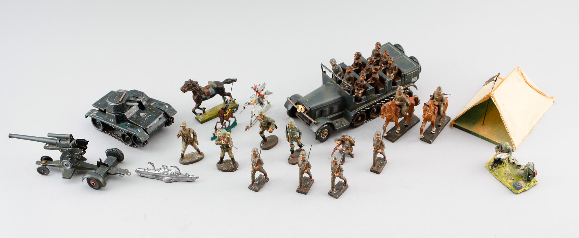 SAMLING LEKSAKER, tenn, elastolin, plåt mm, 1900-talets första hälft.