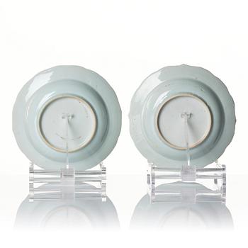 A blue and white bowl and six dessert dishes, Qing dynasty, Qianlong (1736-95).