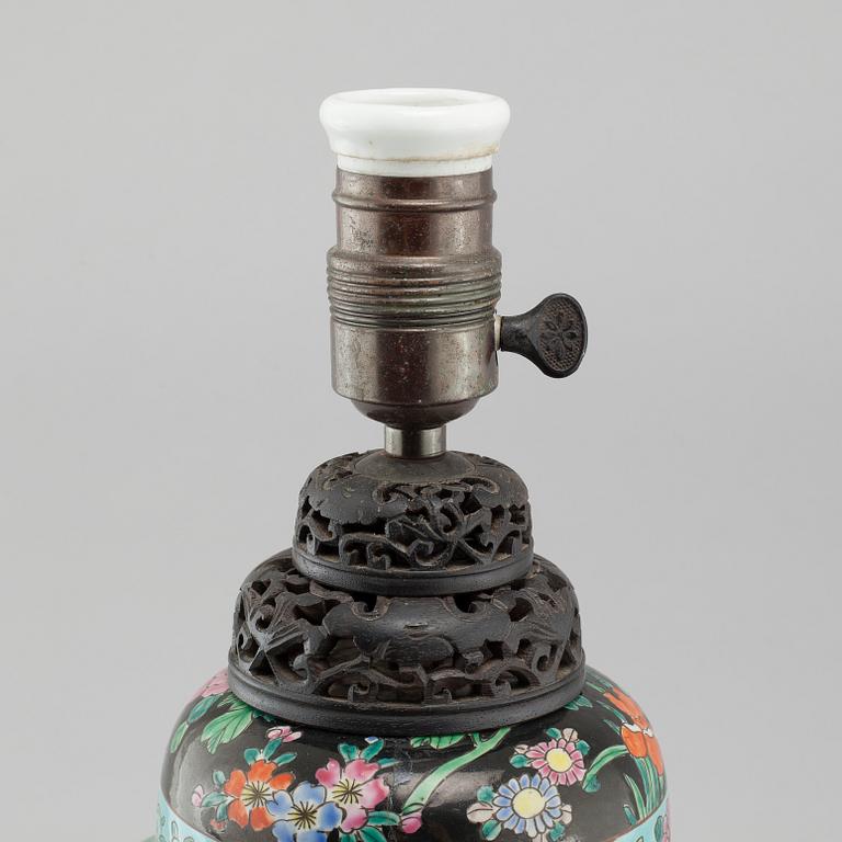 A Chinese porcelain table lamp, first half of the 20th century.