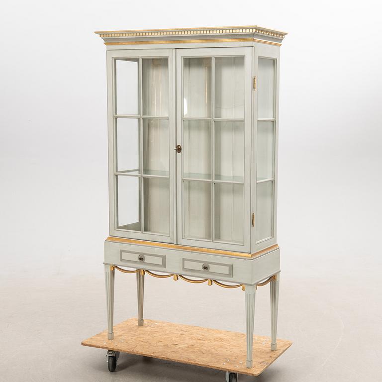Display cabinet, Gustavian style, K.A. Roos, Helsingborg, later half of the 20th century.