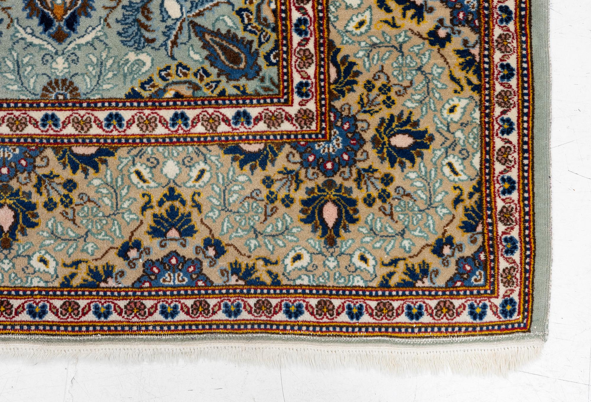 Matta, Keshan, ca 210 x 135 cm.