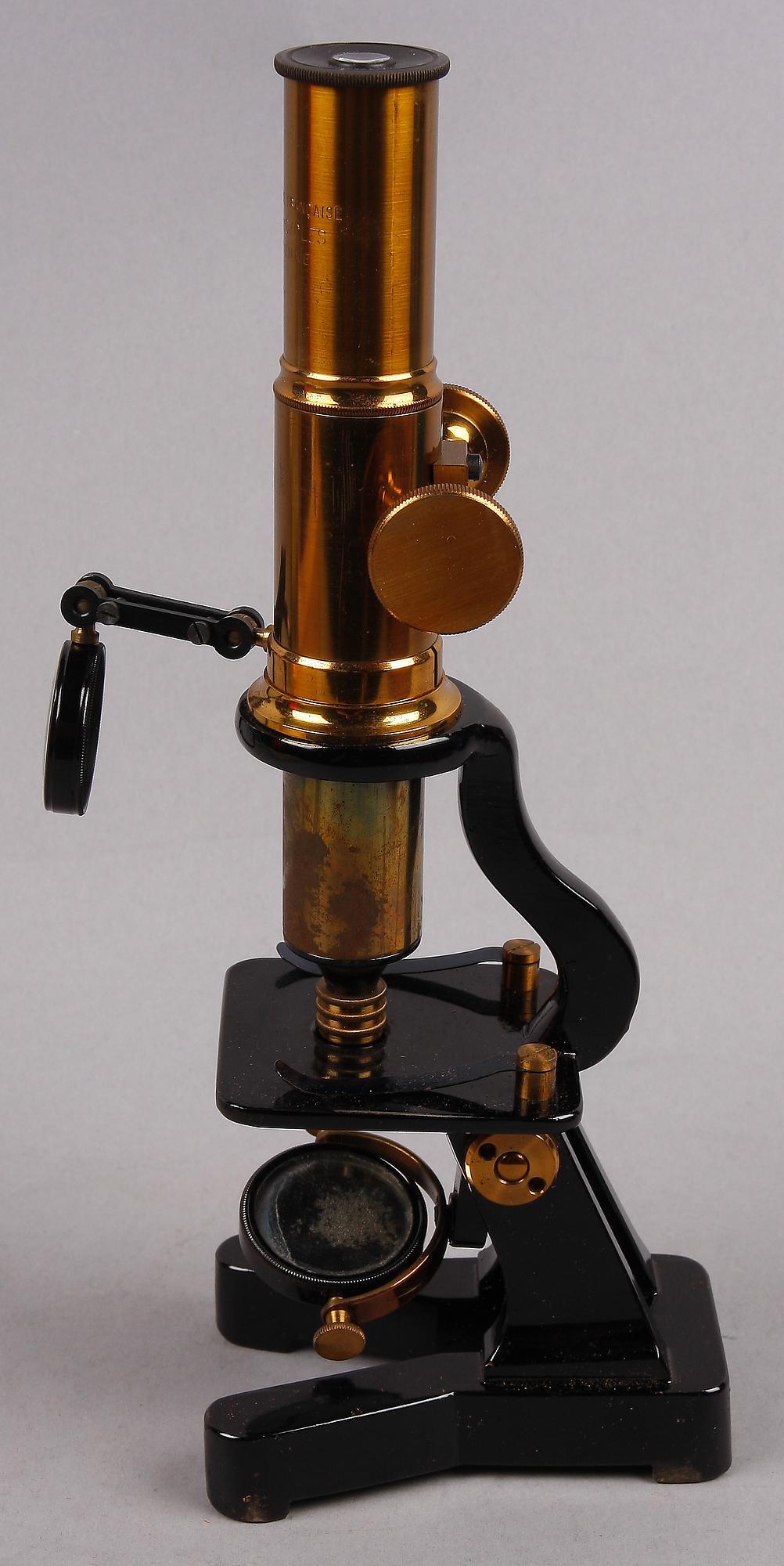 MIKROSKÅP, metall. Armes et cycles St Etienne, 1900-tal.