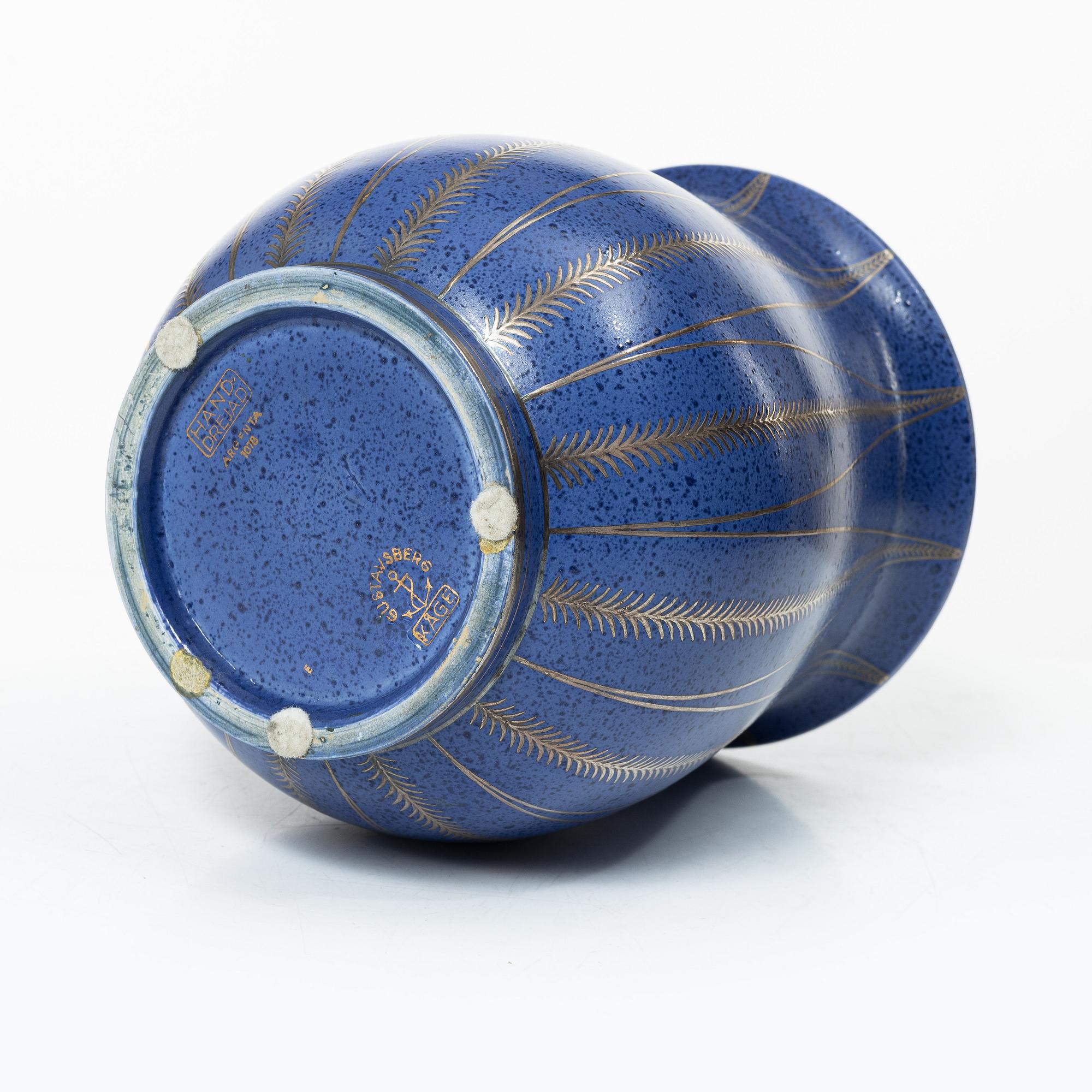 Wilhelm Kåge, an "Argenta" stoneware vase, Gustavsberg 1935.