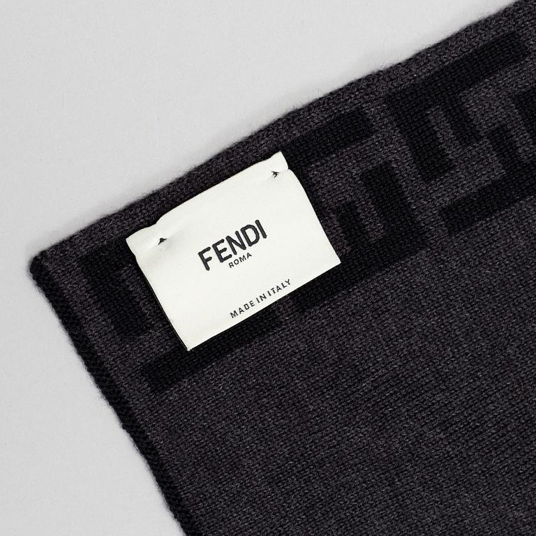 SCARF, Fendi.