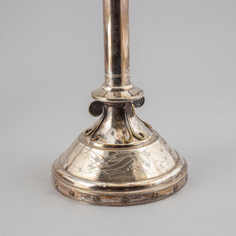 Kandelabrar, ett par, nysilver. Jugend, 1900-talet början.