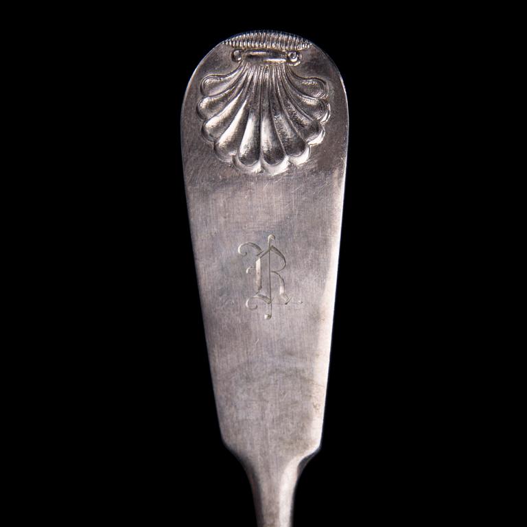 BESTICKUPPSÄTTNING, 47 delar, silver, "Musslan", Åbo 1920-30-tal. Silvervikt totalt ca 1400 g.