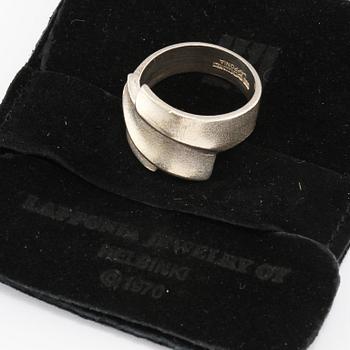 RING, sterlingsilver, Björn Weckström, Lapponia, Finland. 1996. Vikt 8 g.