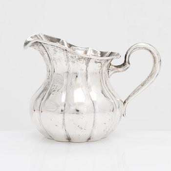 Johan Heinoin, mjölkkanna, silver, S:t Petersburg 1872.
