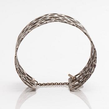 Liisa Vitali, armring, "Spets", silver, Westerback, Helsingfors.