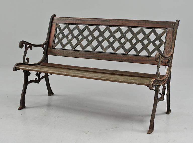 TRÄDGÅRDSSOFFA, 1900-tal.